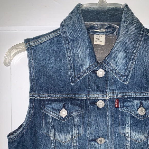 Levi’s Trucker Vest- Sleeveless Denim Jean Jacket - Picture 5 of 16